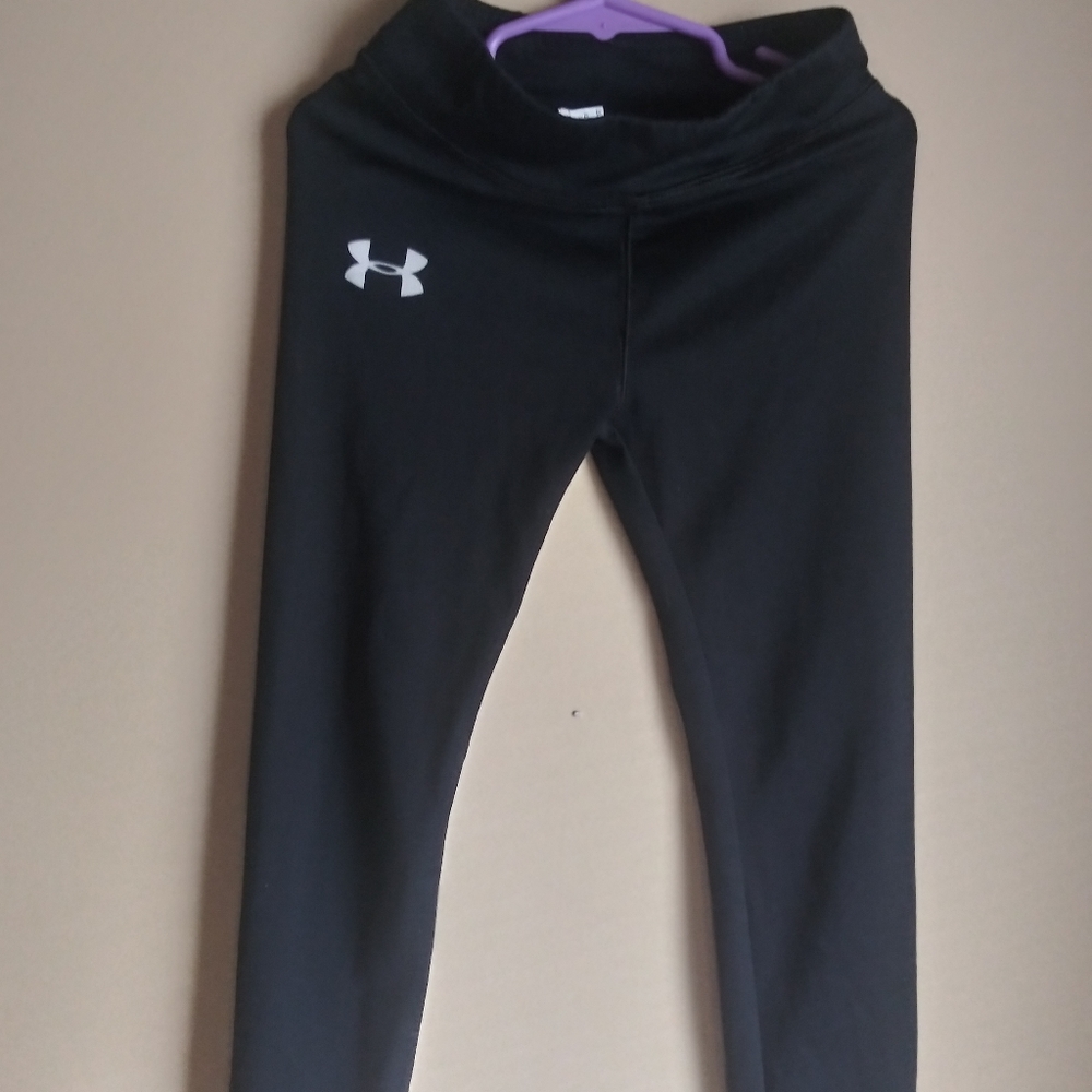 Girls Under Armour Leggings Size 6. FREE SHIPPING!